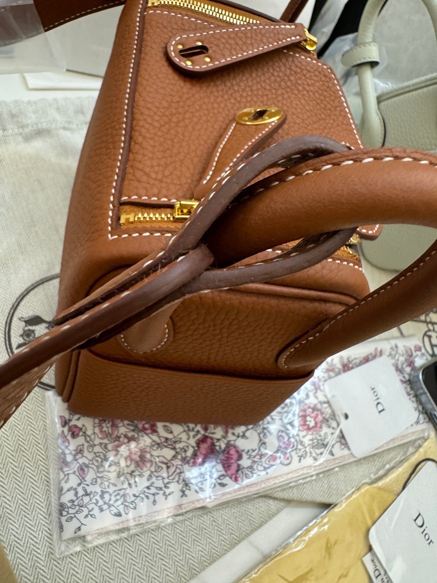 HERMES Mini Lindy 金棕金扣 Gold TC GHD