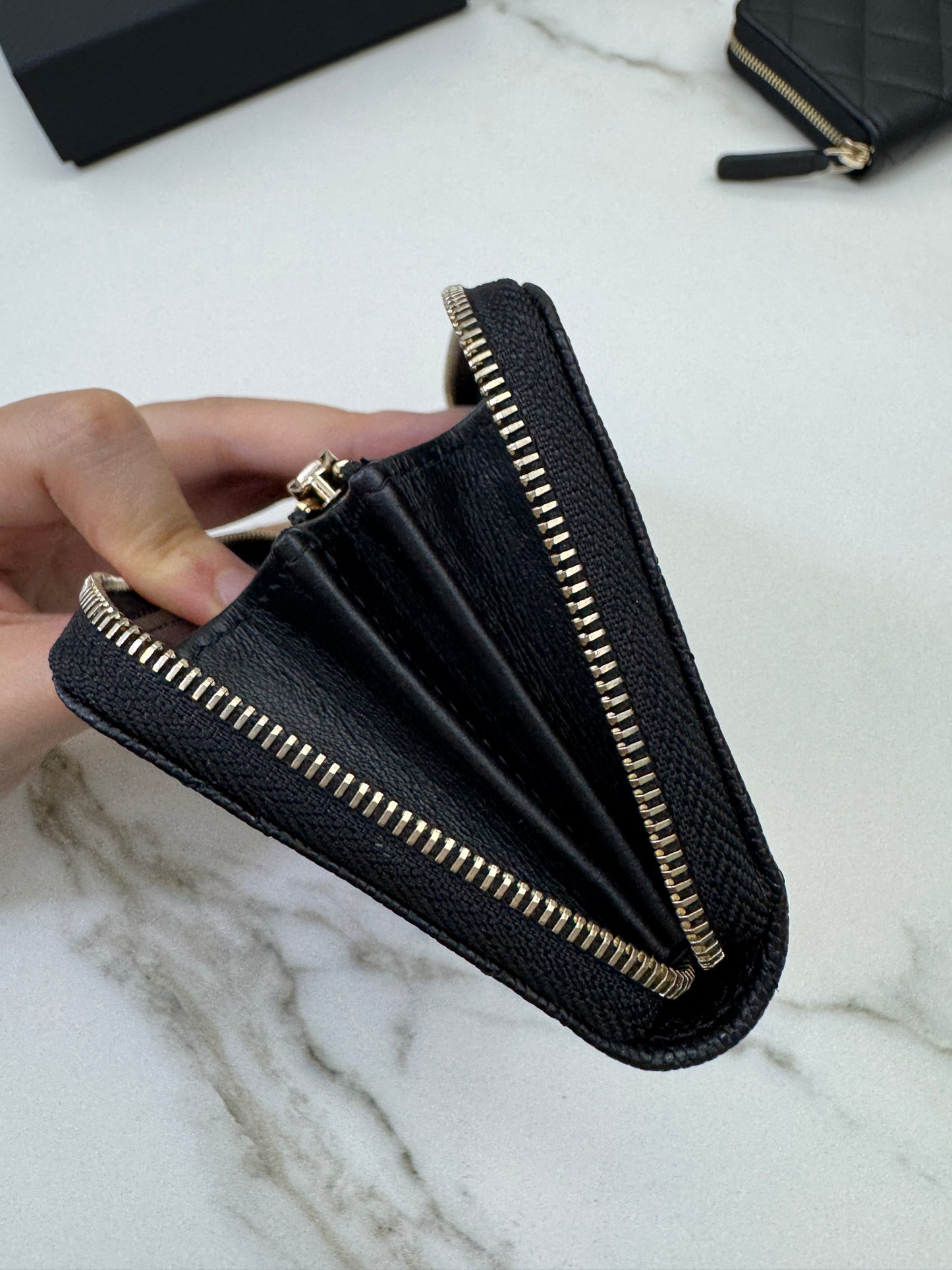 CHANEL 24B半鑽扣 加大零錢包 可放對摺紙幣