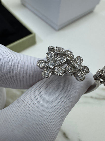 VCA Socrate Between The Finger 指間戒