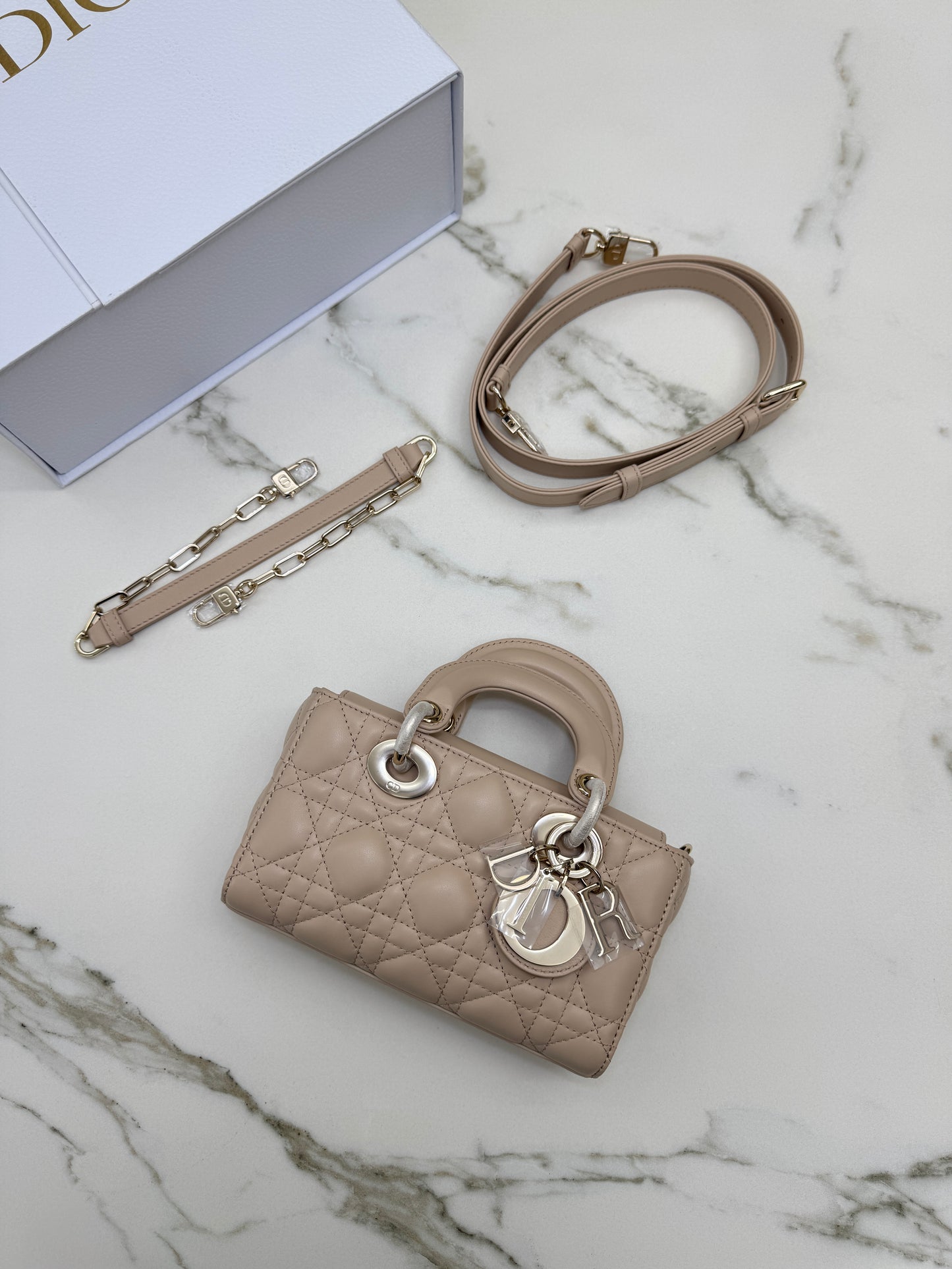 DIOR D-joy Mini 胭脂米 Powder Beige