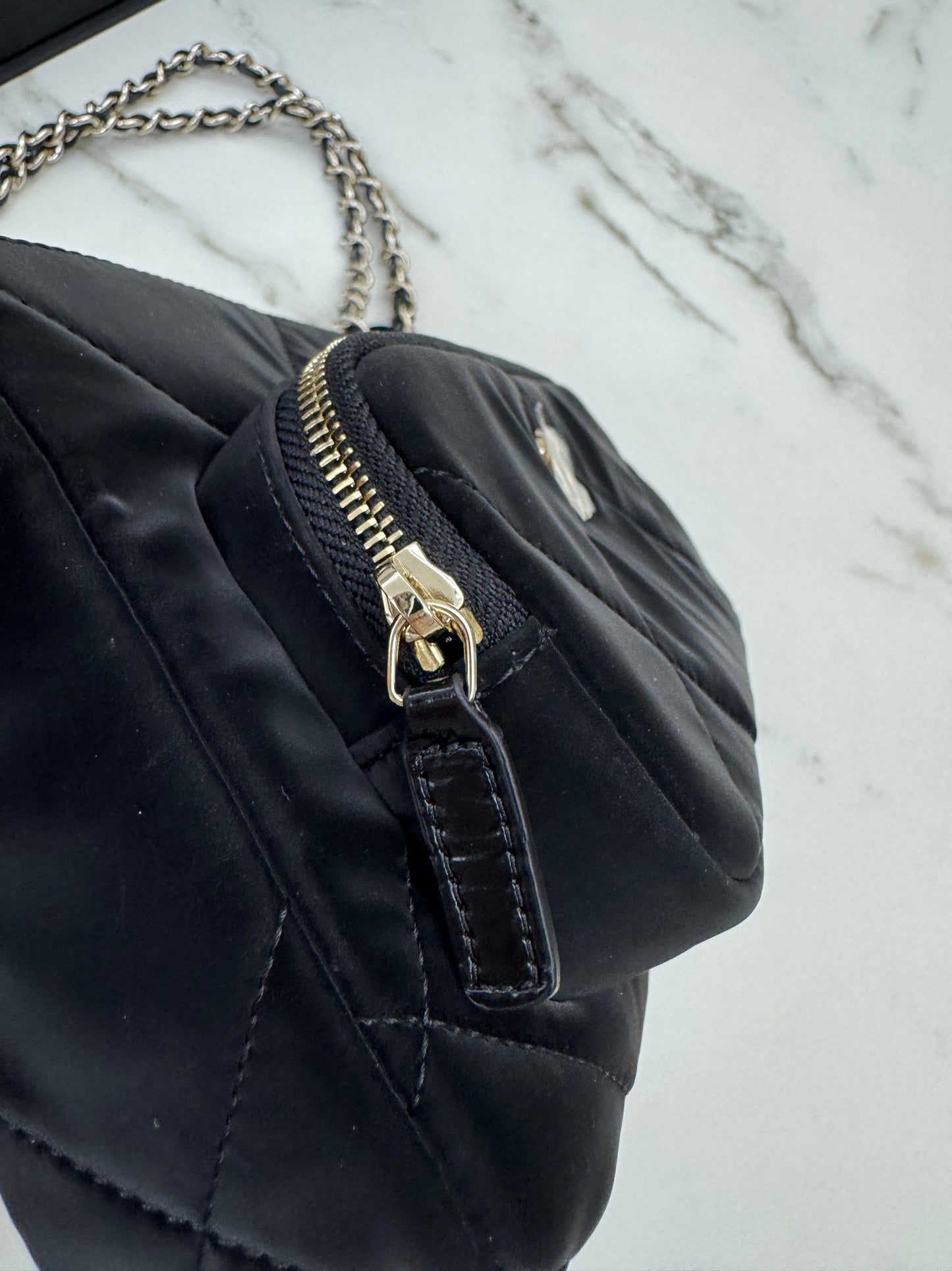 CHANEL 25N Coco Neige 滑雪系列 絲絨尼龍 相機包