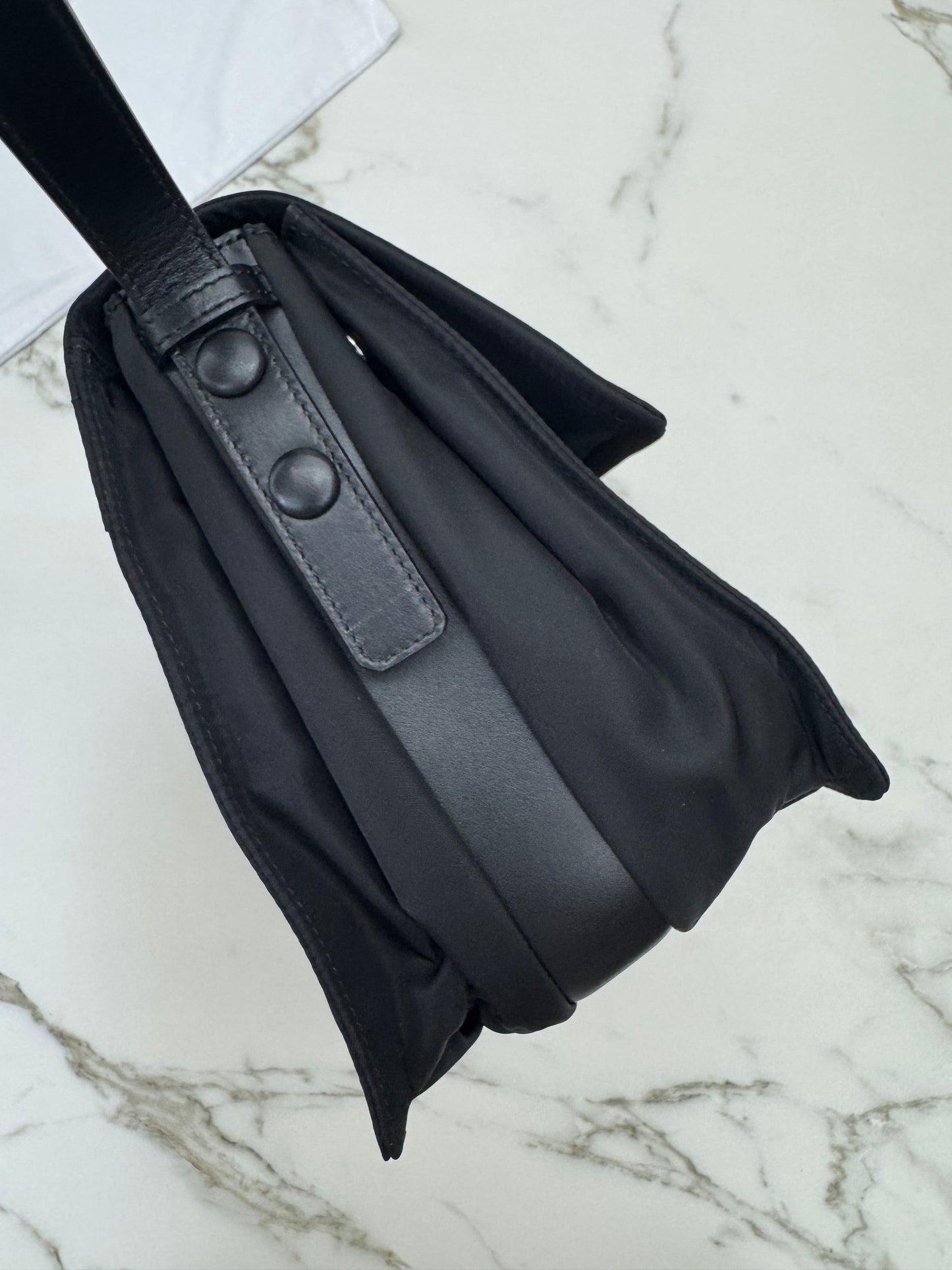 PRADA Cini 郵差包黑色 Medium