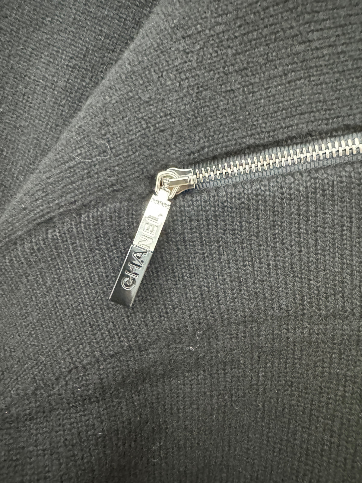 CHANEL 25P拉鏈袖外套 98% Cashmere