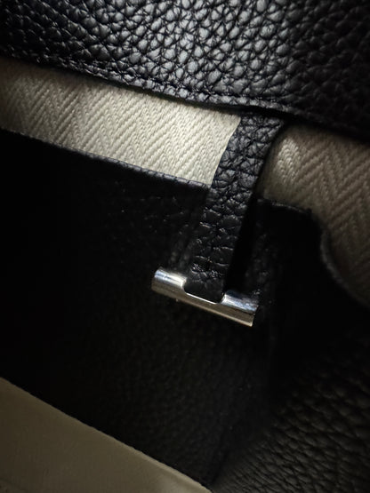 THE ROW Marguax 12 黑銀荔枝紋