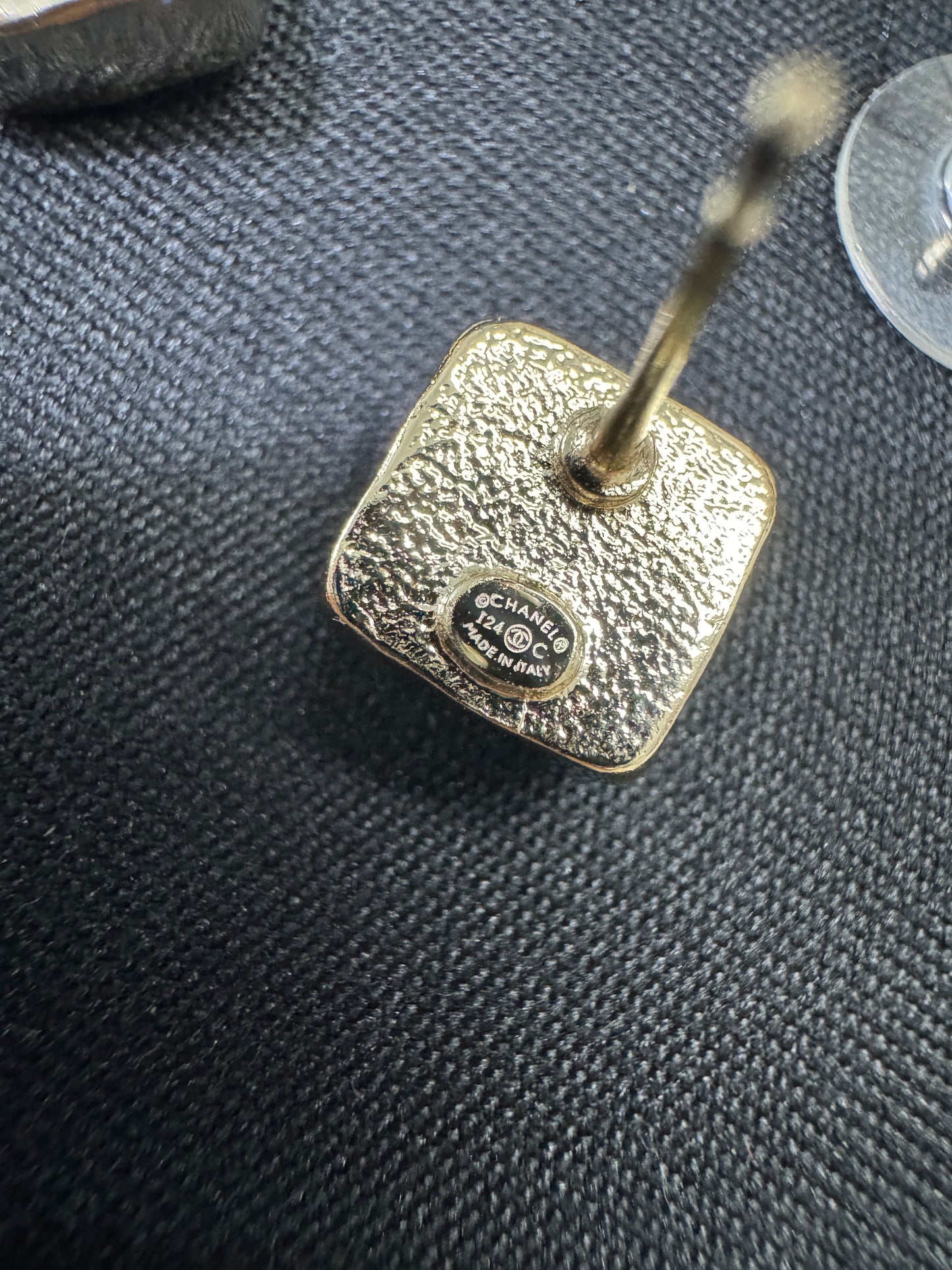 CHANEL 24C 小方塊耳環