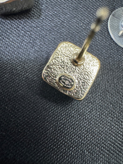 CHANEL 24C 小方塊耳環