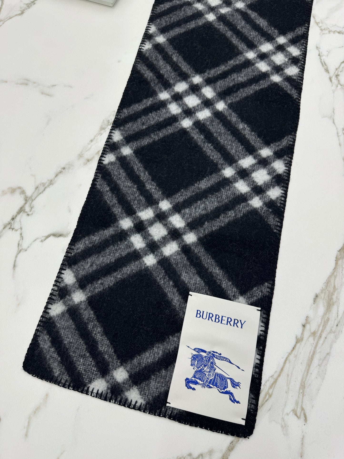 BURBERRY Check Wool Scarf 黑白色