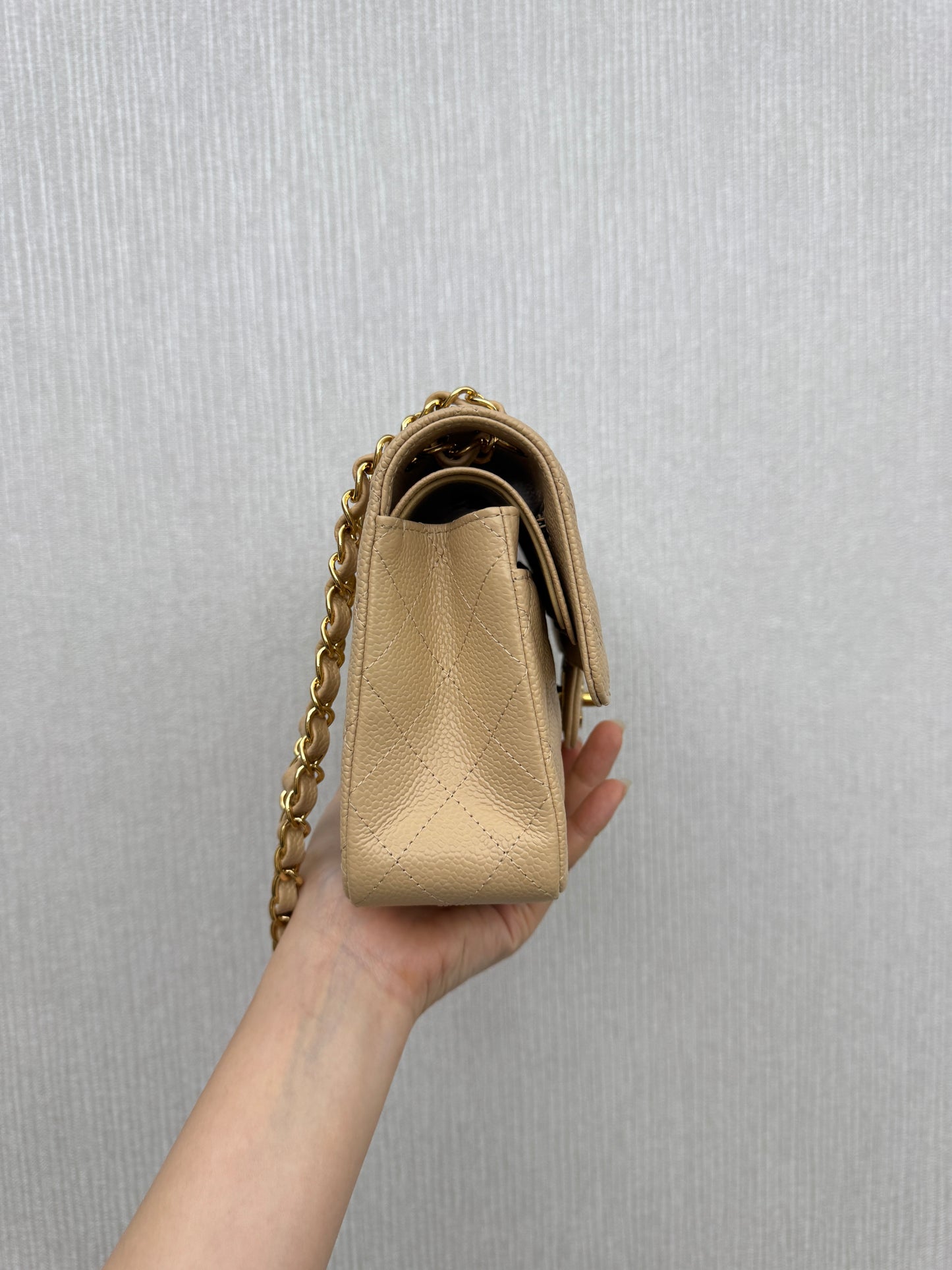 CHANEL CF23 Small 米杏色牛皮金扣 Beige Caviar Calfskin GHW