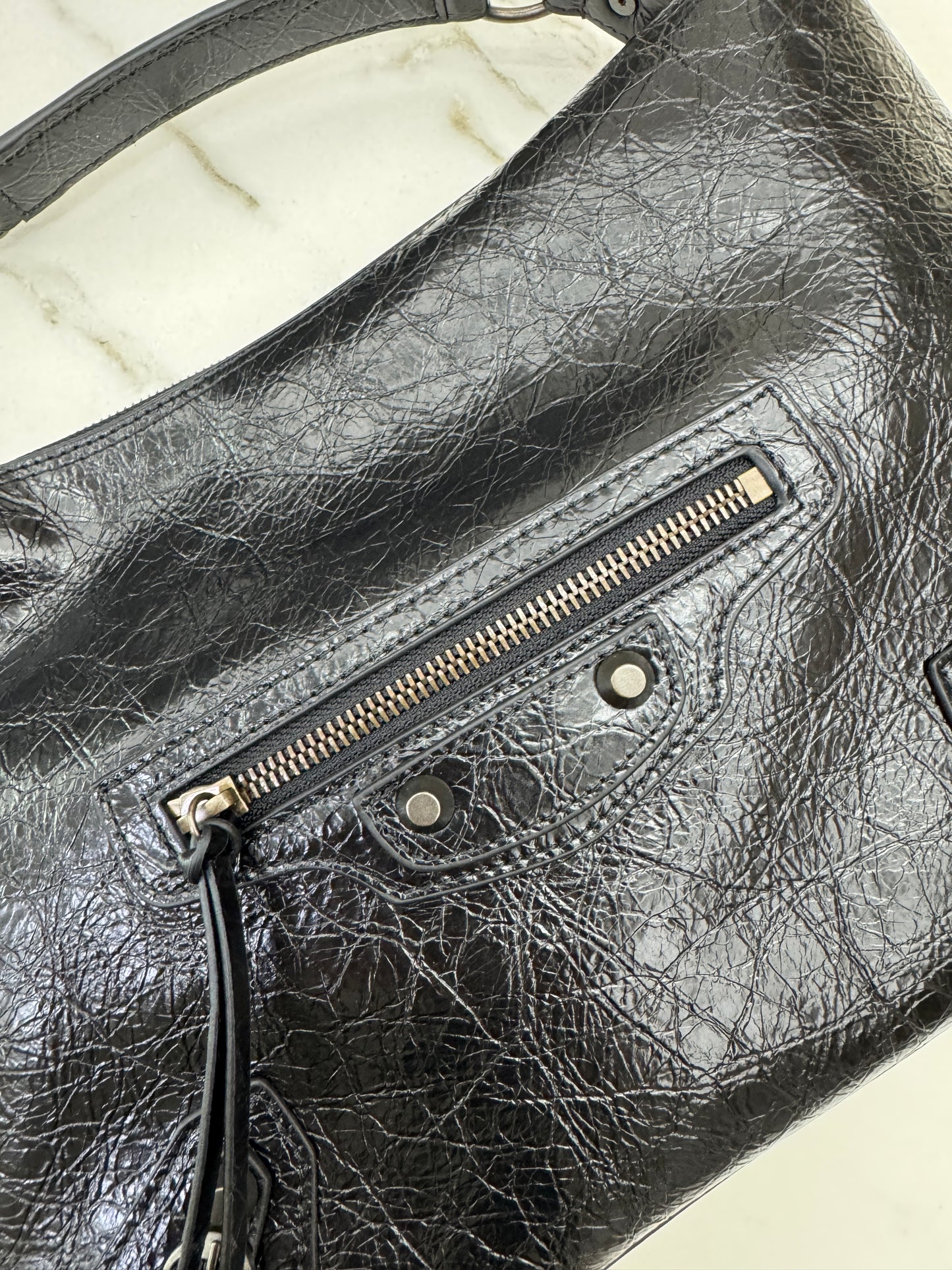 BALENCIAGA Le City Hobo 黑色油蠟皮