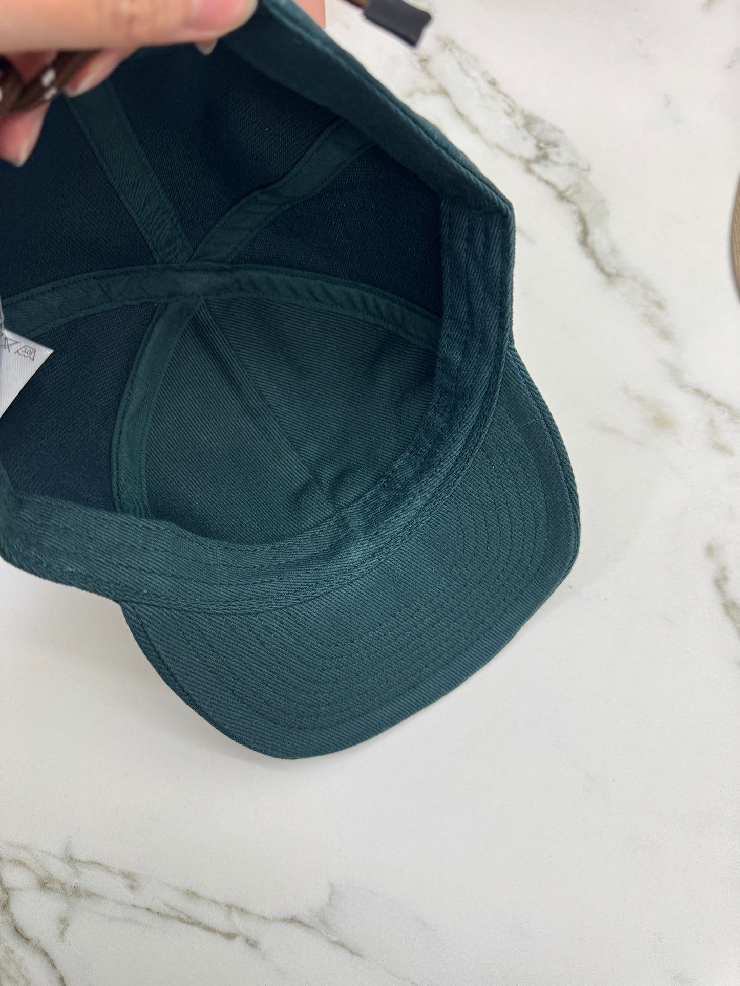 MIU MIU 軟頂鴨舌帽