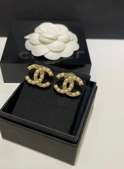 CHANEL 耳夾款