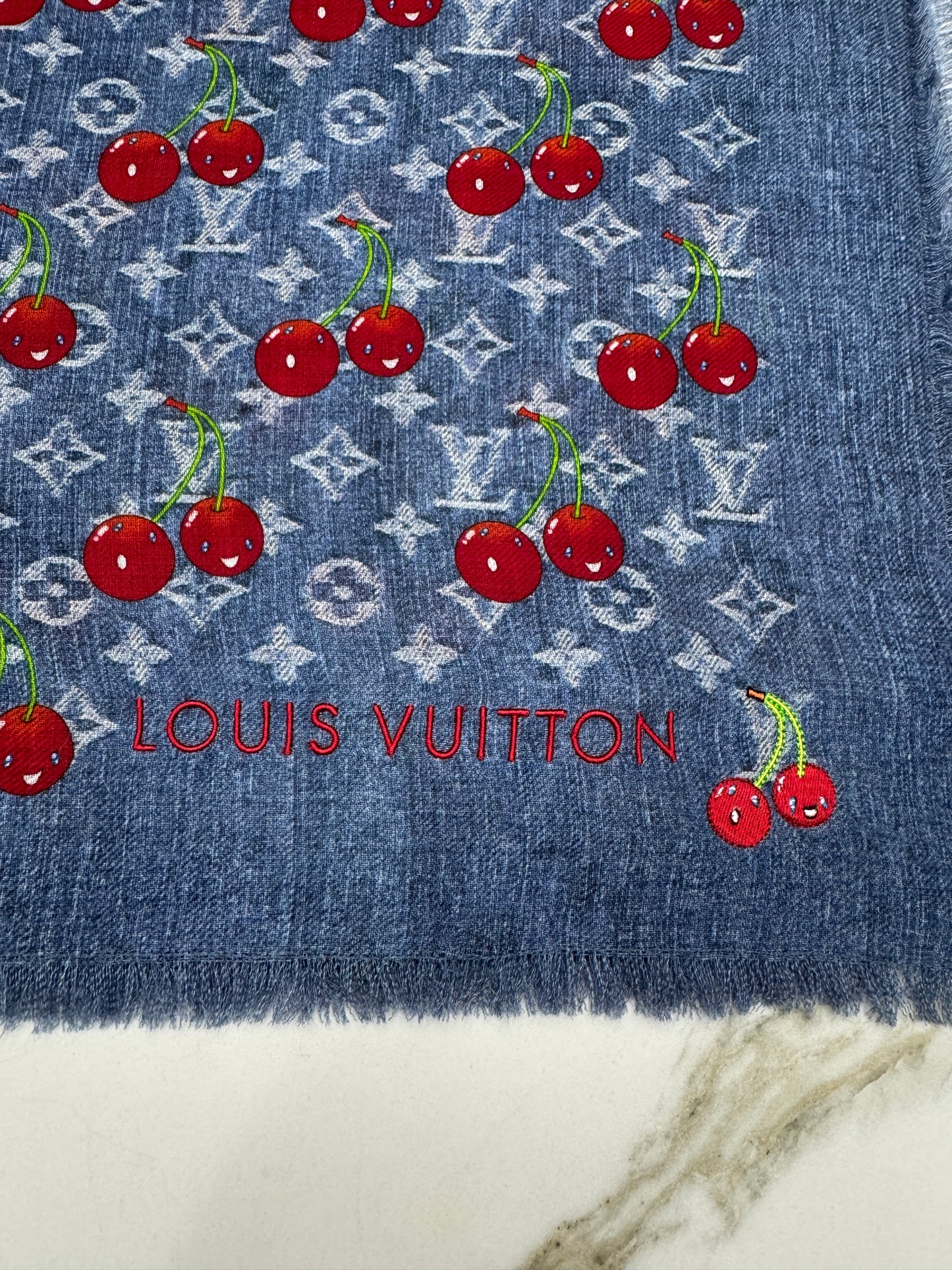 LV X TM 櫻桃 140x140cm 披肩