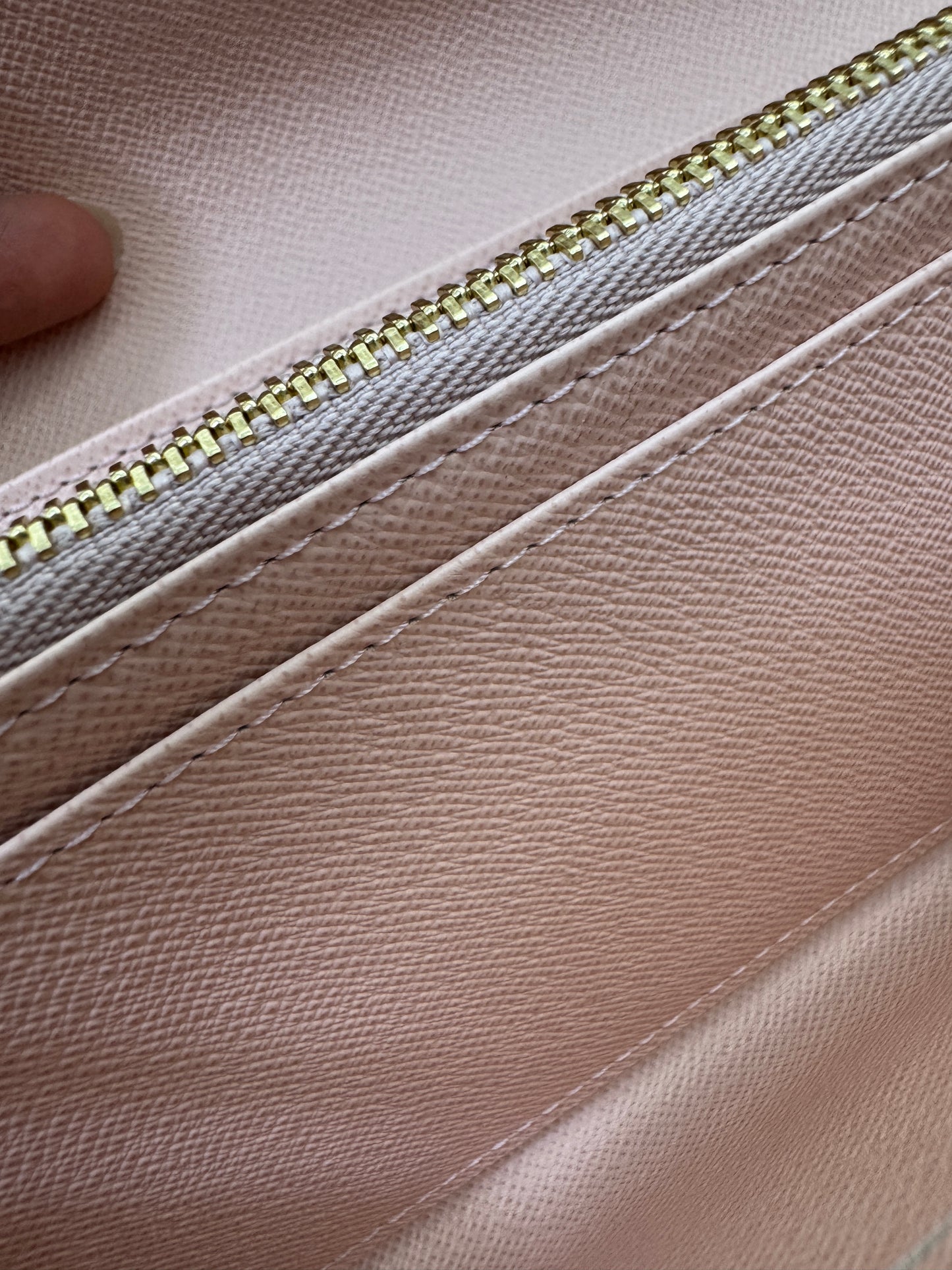 LV Sarah Wallet Rose Ballerine