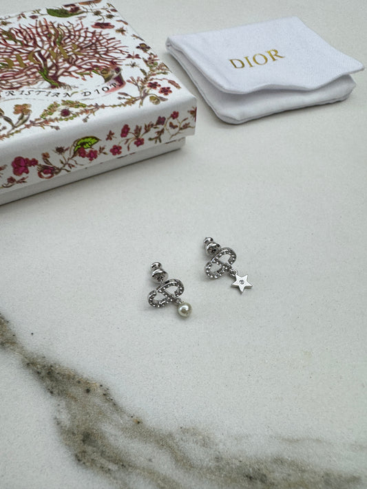 DIOR CD Petit 銀色珍珠星星耳環