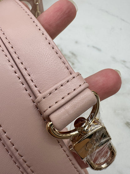 DIOR D-Joy Medium 胭脂粉