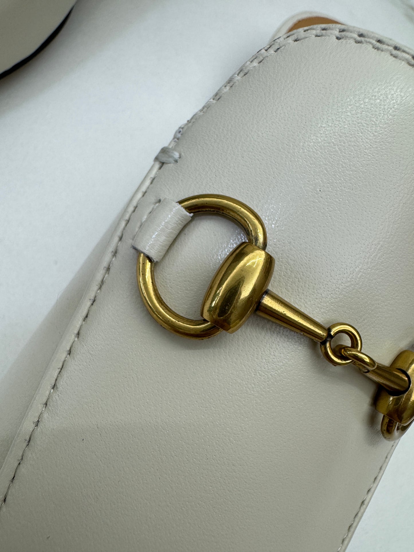 GUCCI 奶白色半拖