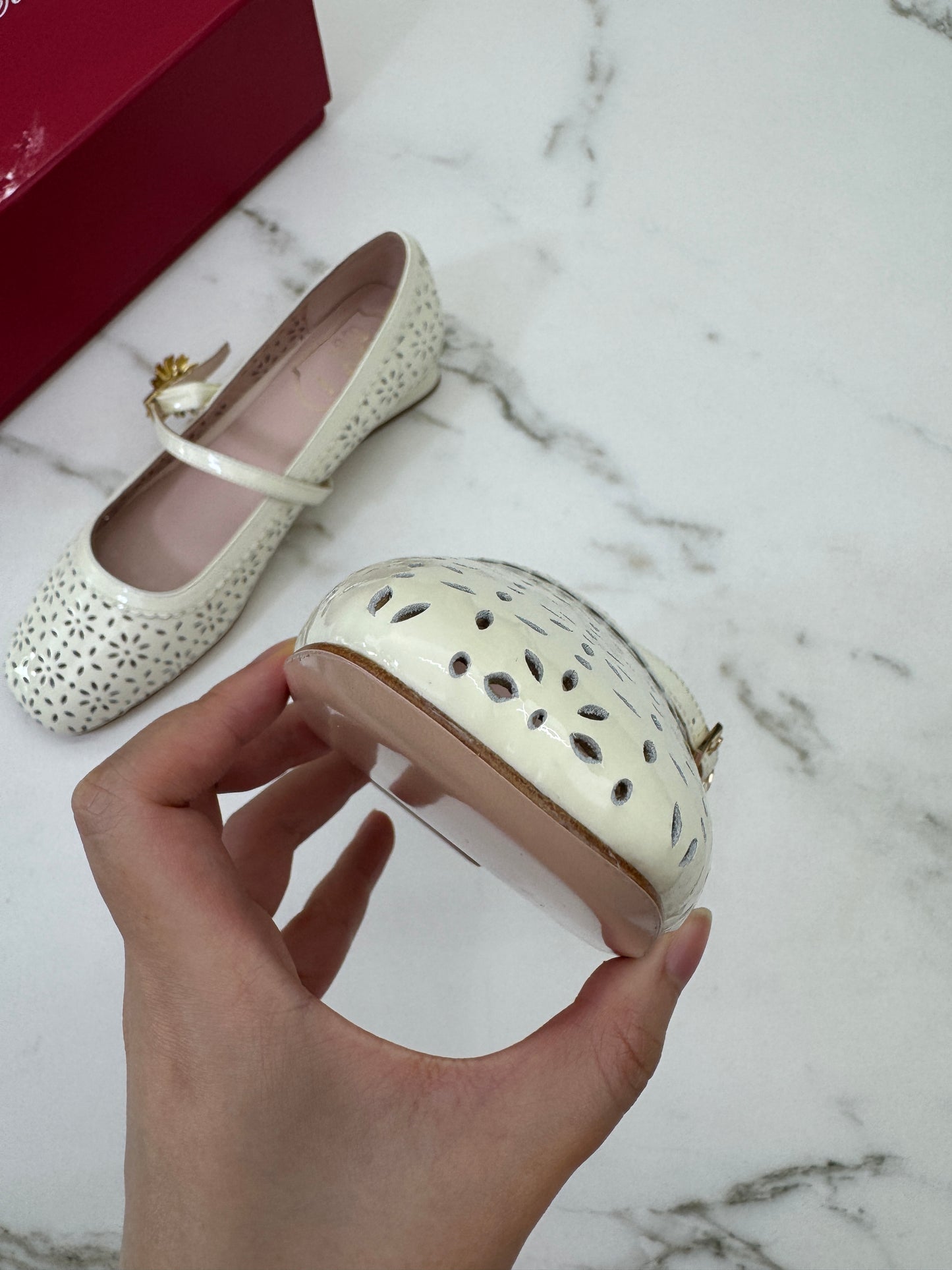 RV 小雛菊鏤空 Mary Jane