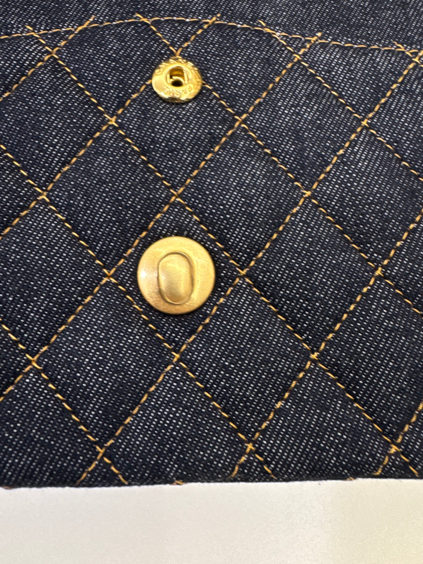 CHANEL 26P深藍牛仔 CF25 Medium