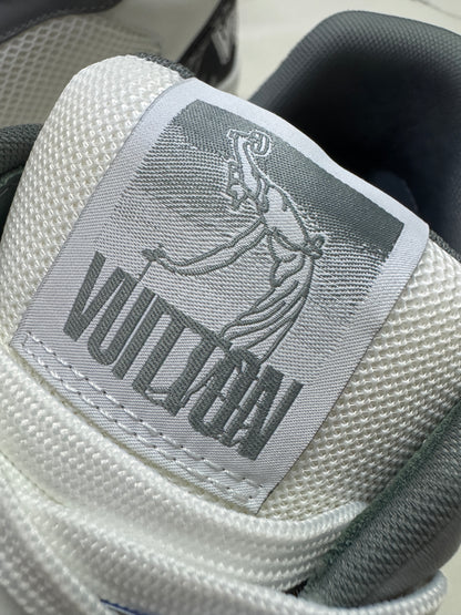 LV Trainer 25年灰牛仔