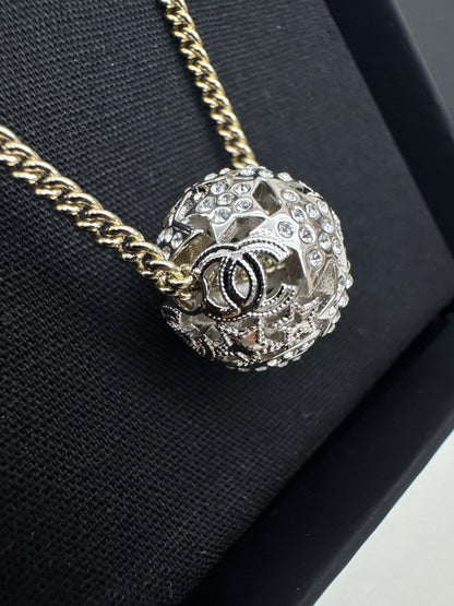 CHANEL 25A 水晶球項鏈