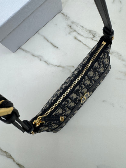 DIOR Miss Caro Hobo