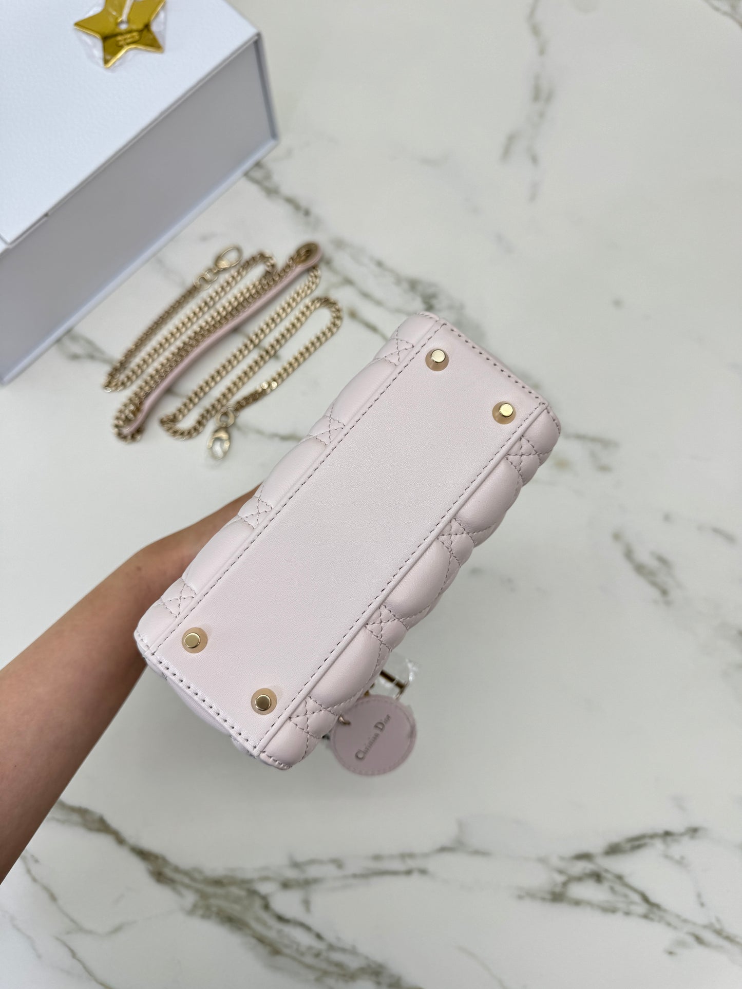 DIOR Mini Lady Dior 羊皮三格 淡粉色