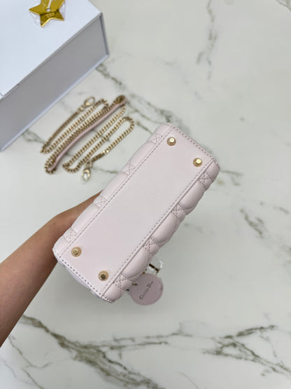 DIOR Mini Lady Dior 羊皮三格 淡粉色
