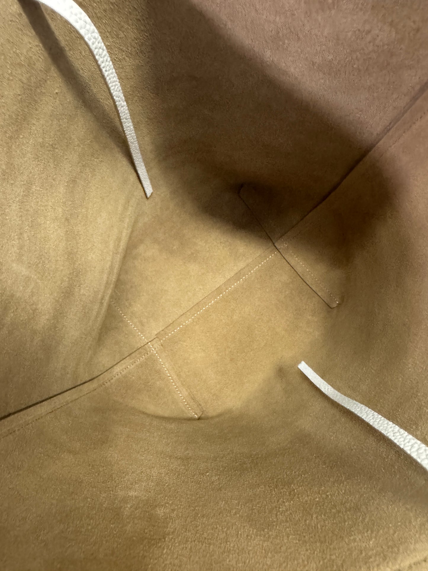 THE ROW N/S Park 奶白色 Medium