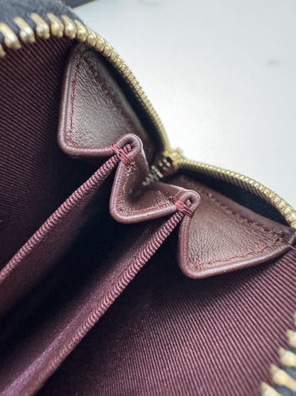 CHANEL 黑金牛拉鏈零錢包 Coin Purse