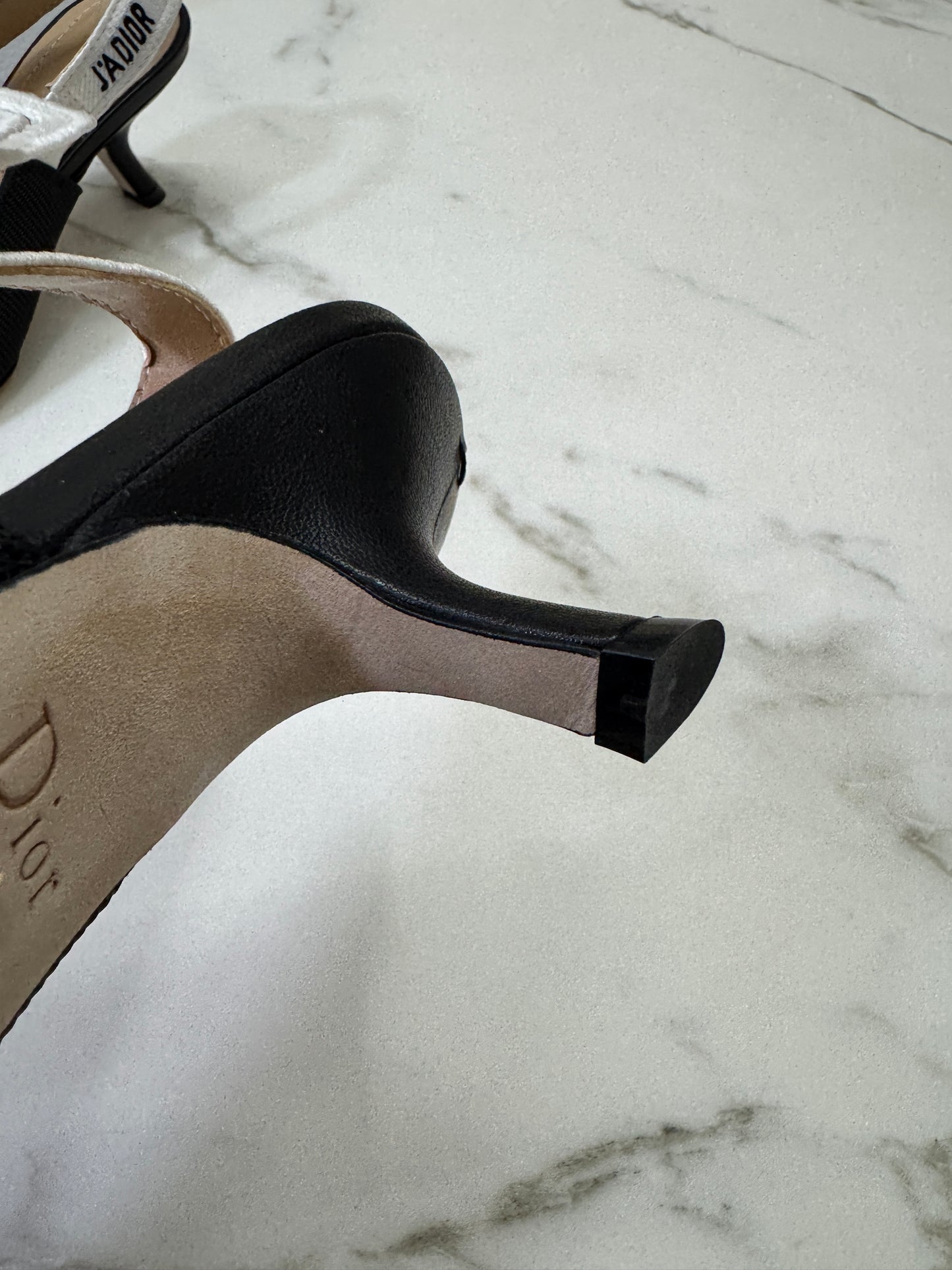 DIOR J'adior 科技布貓跟鞋