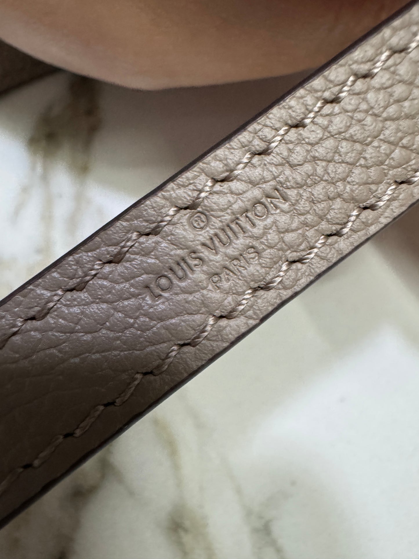 LV Pochette Metis 大象灰