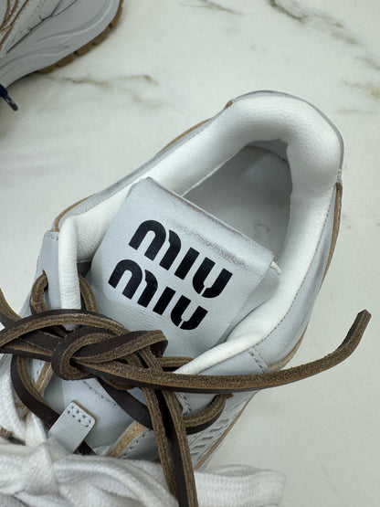 MIU MIU X NB 25年版 做舊老爹鞋￼