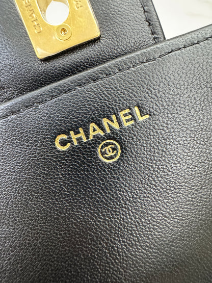 CHANEL 25B 手柄郵差 Wallet on Chain