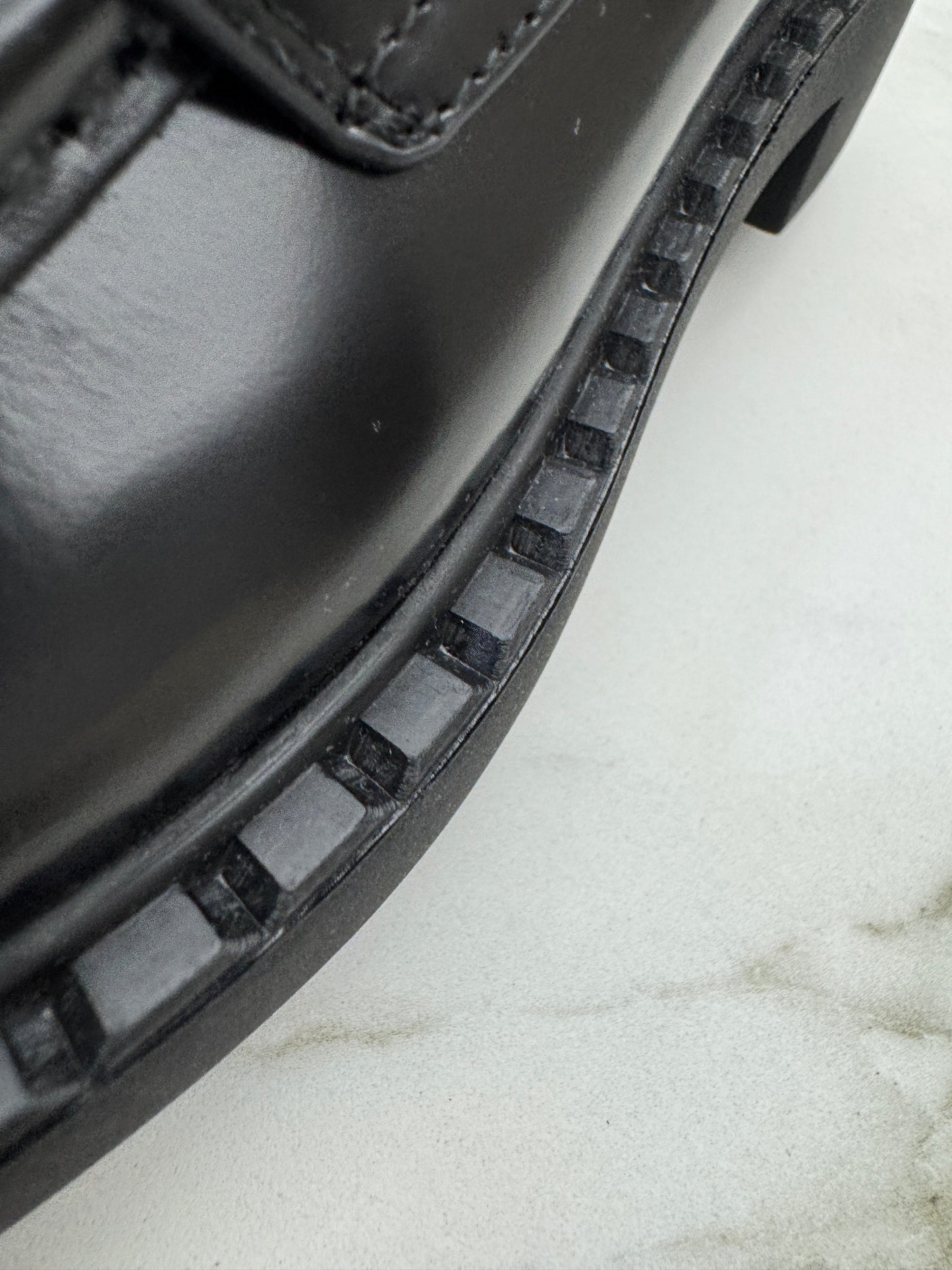 PRADA 光面皮革Loafers