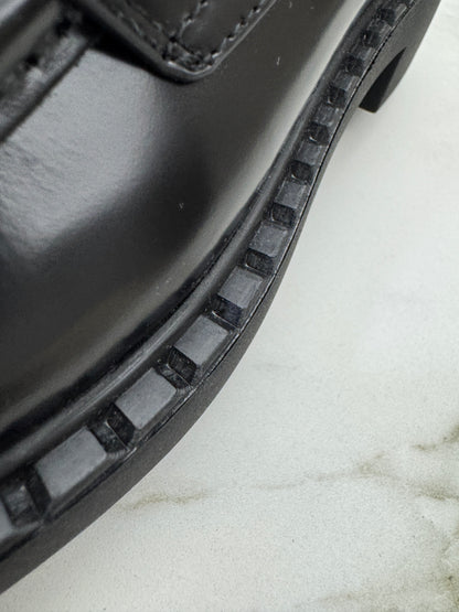 PRADA 光面皮革Loafers