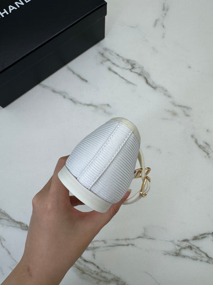 CHANEL 24S Mary Jane 芭蕾舞鞋 白色娟布