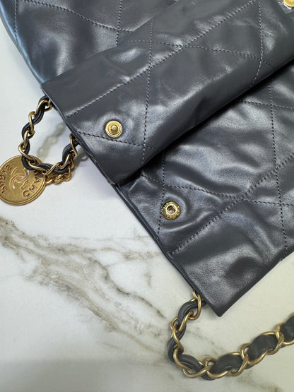 CHANEL 22Bag 小號 深灰色