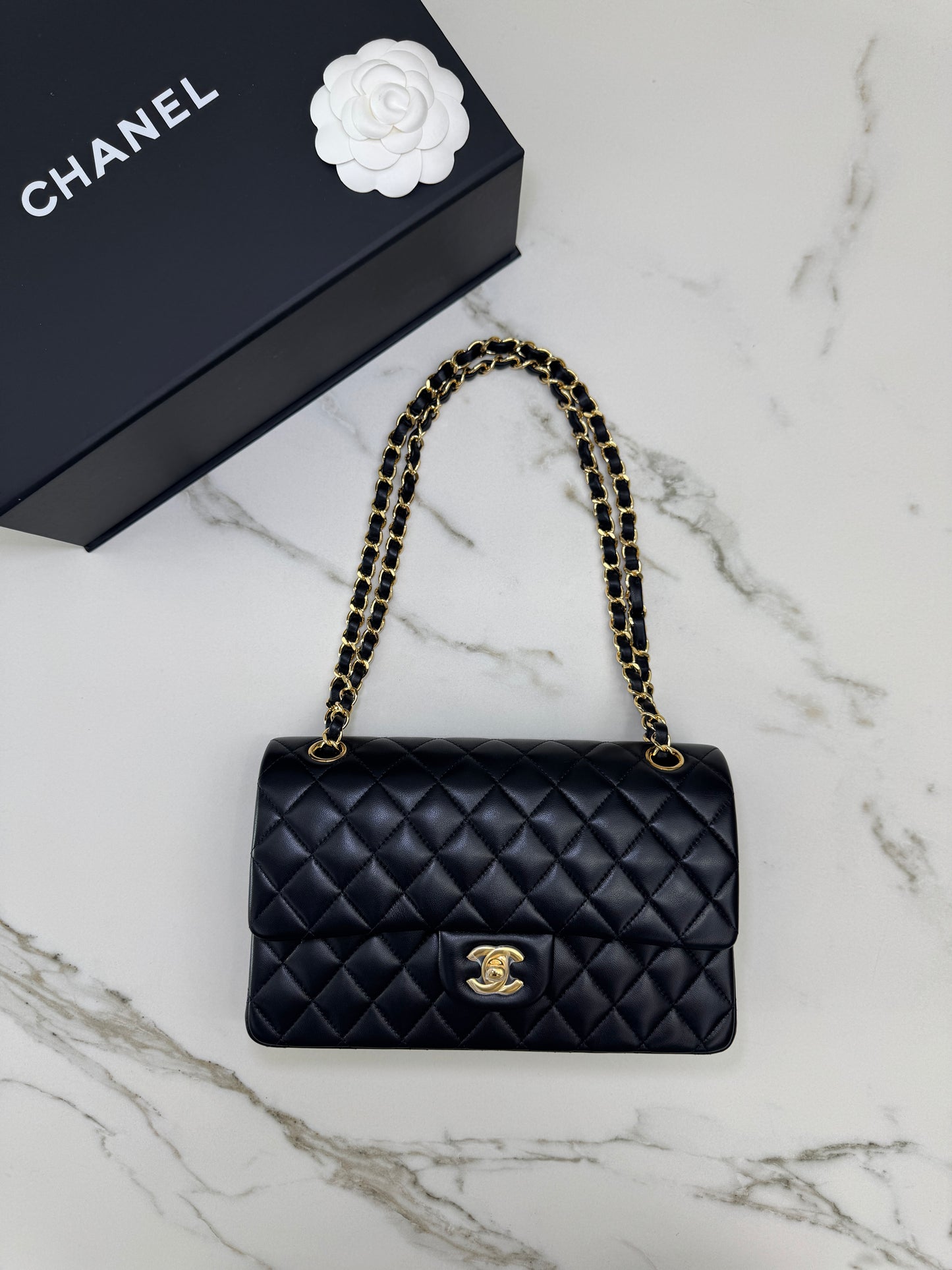 CHANEL CF25 Medium 黑金羊
