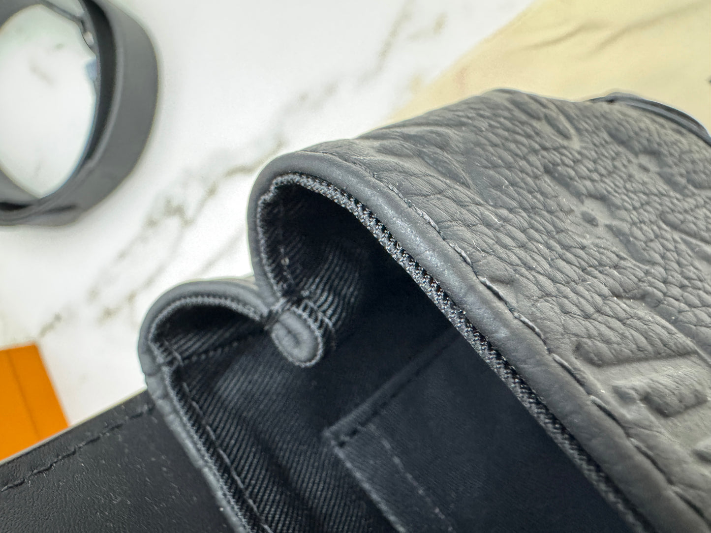 LV Steamer PM Ultra Black