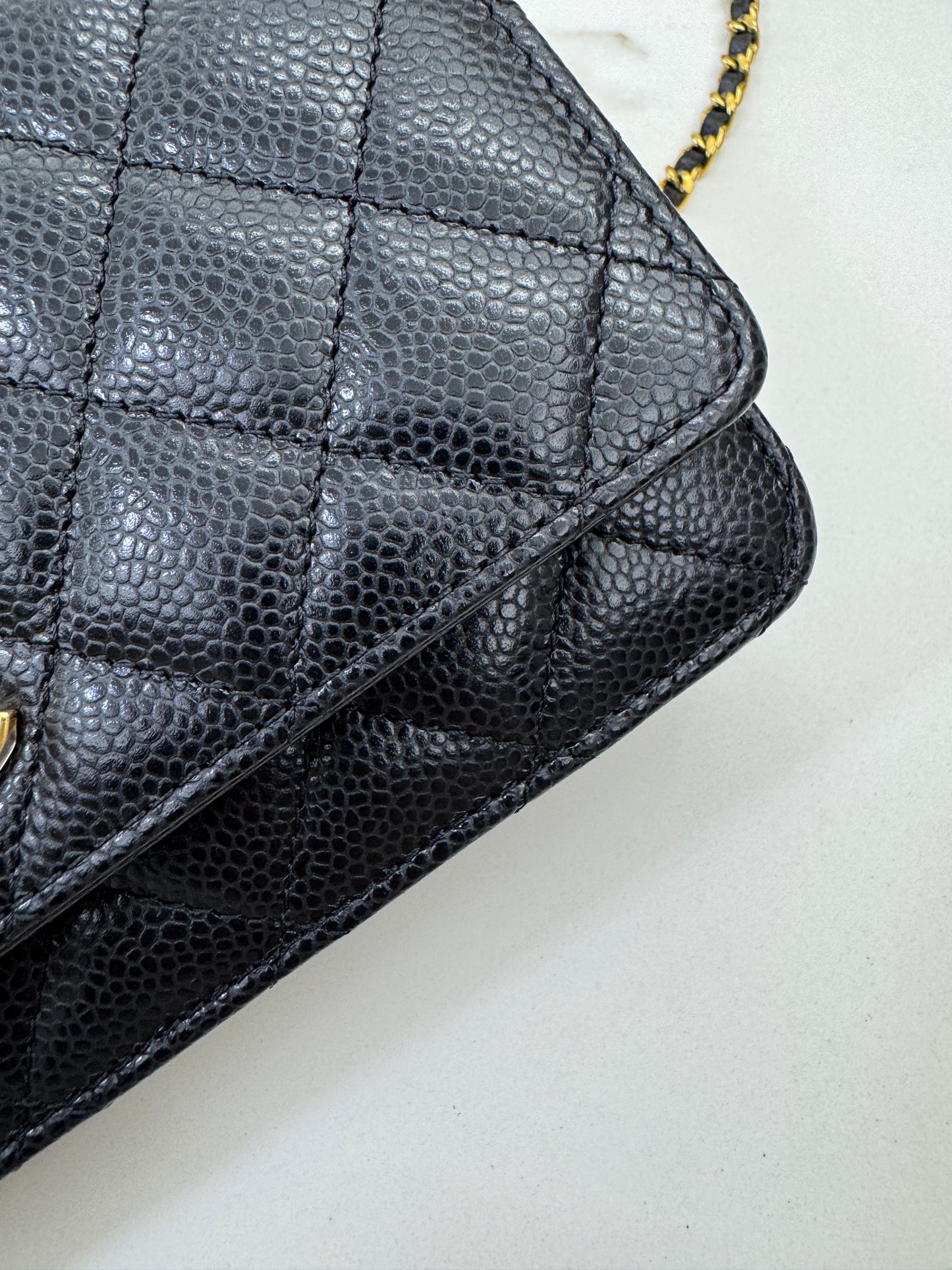 CHANEL Wallet On Chain 黑金牛 新版旋轉扣woc