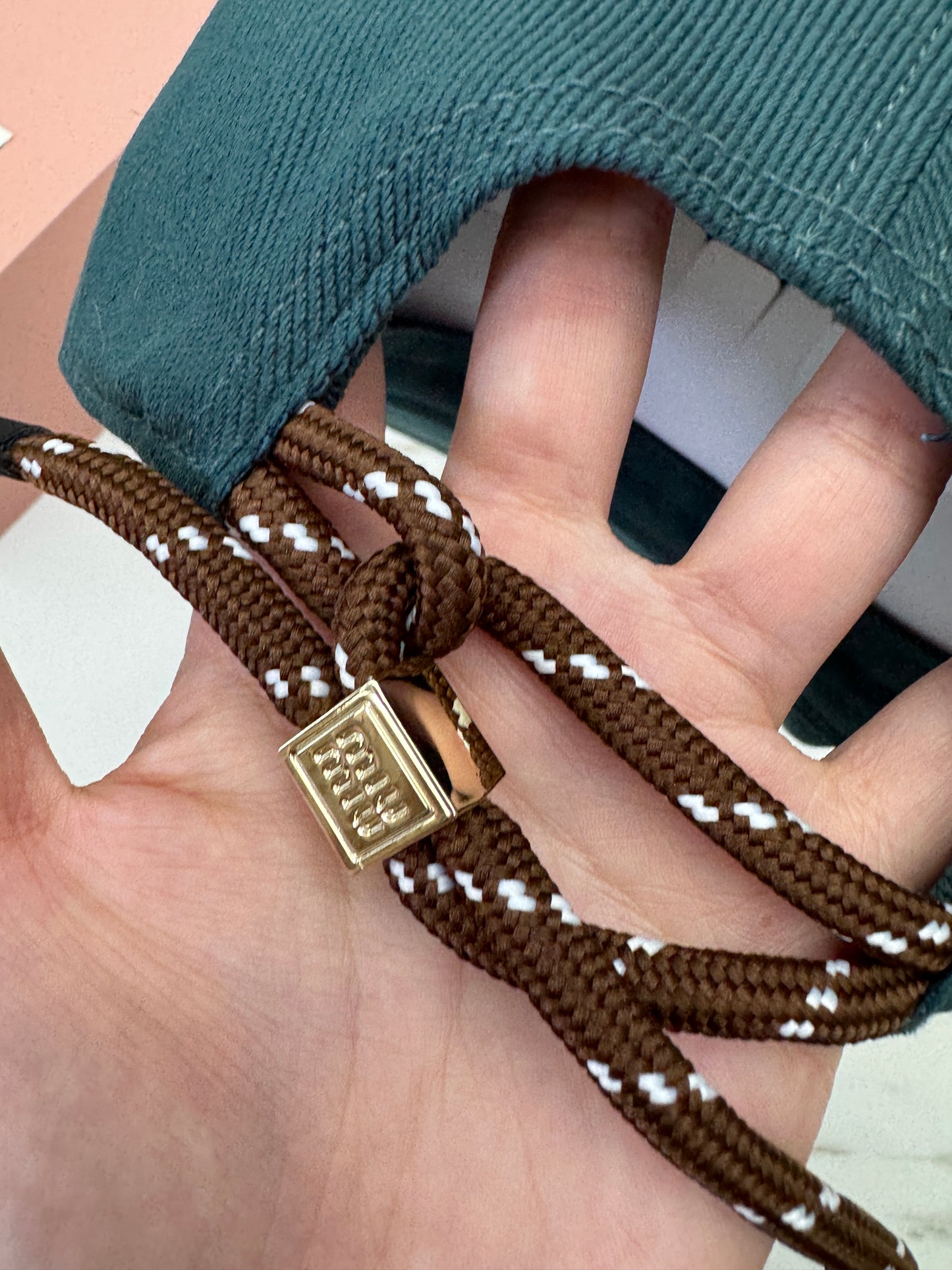 MIU MIU 軟頂鴨舌帽