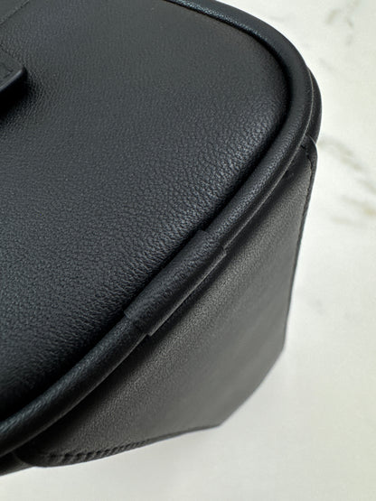 CHANEL 26A Mini 保齡球包 黑色