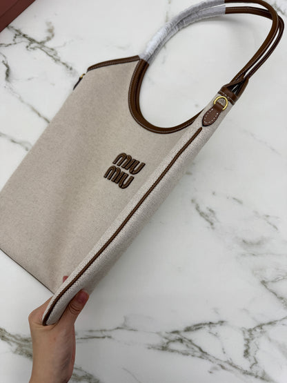 MIU MIU Ivy Tote 帆布 Regular Size