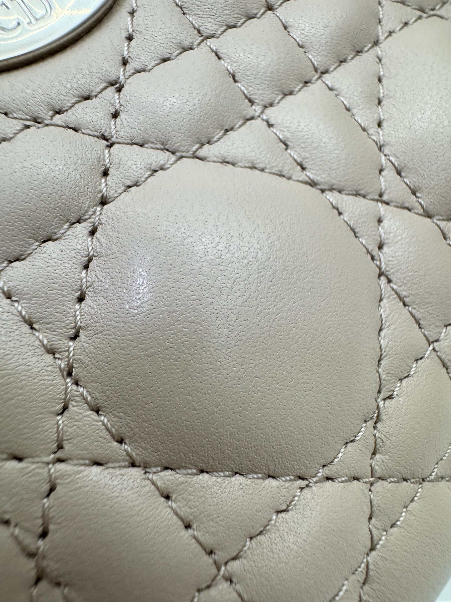 DIOR D-joy Mini 胭脂米 Powder Beige