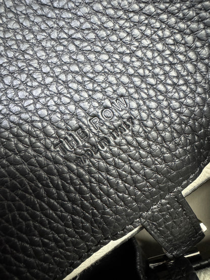 THE ROW Marguax 12 黑銀荔枝紋