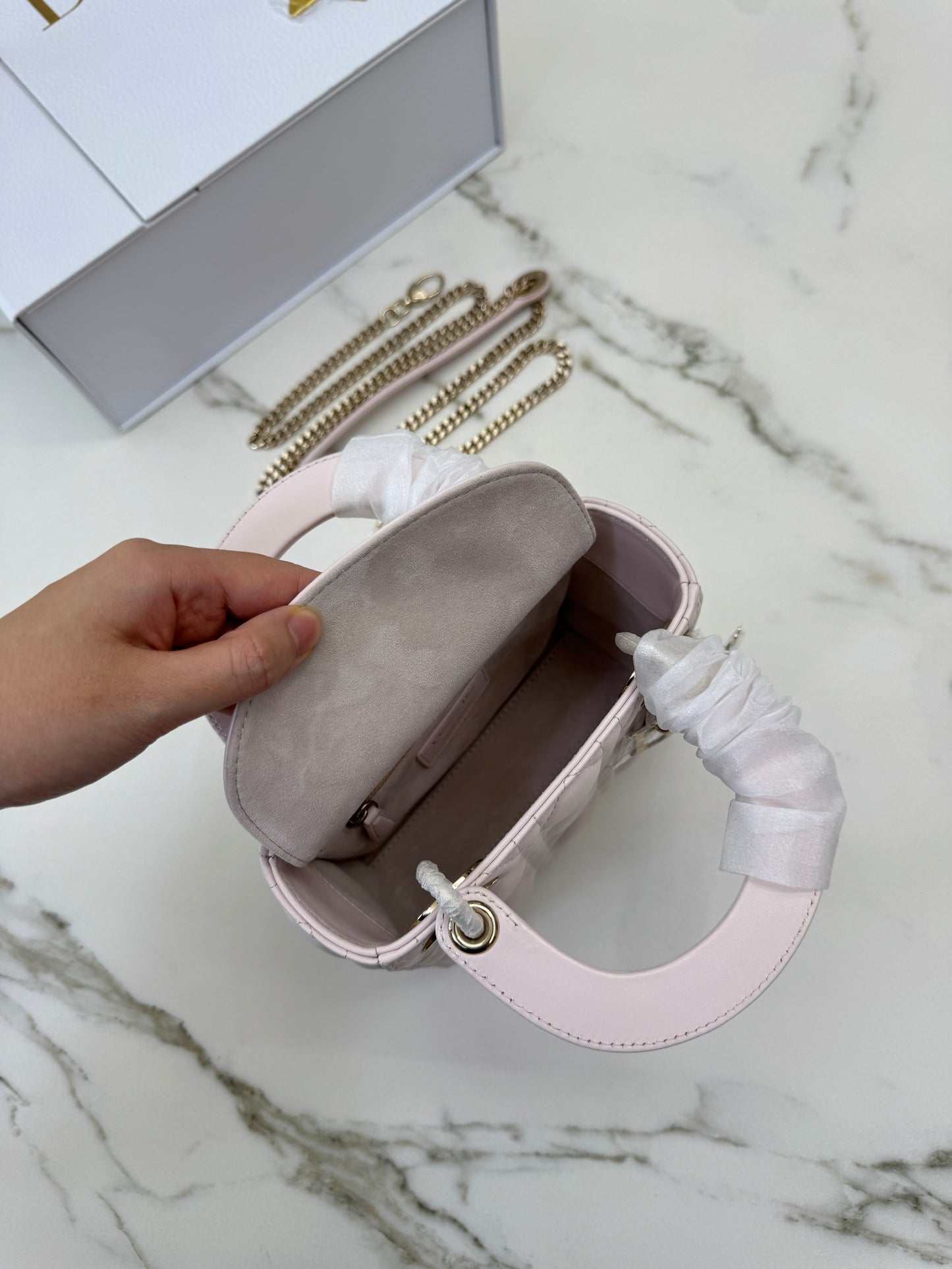 DIOR Mini Lady Dior 羊皮三格 淡粉色