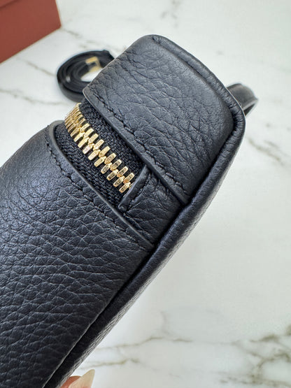 LORO PIANA Extra Pocket 19 黑金