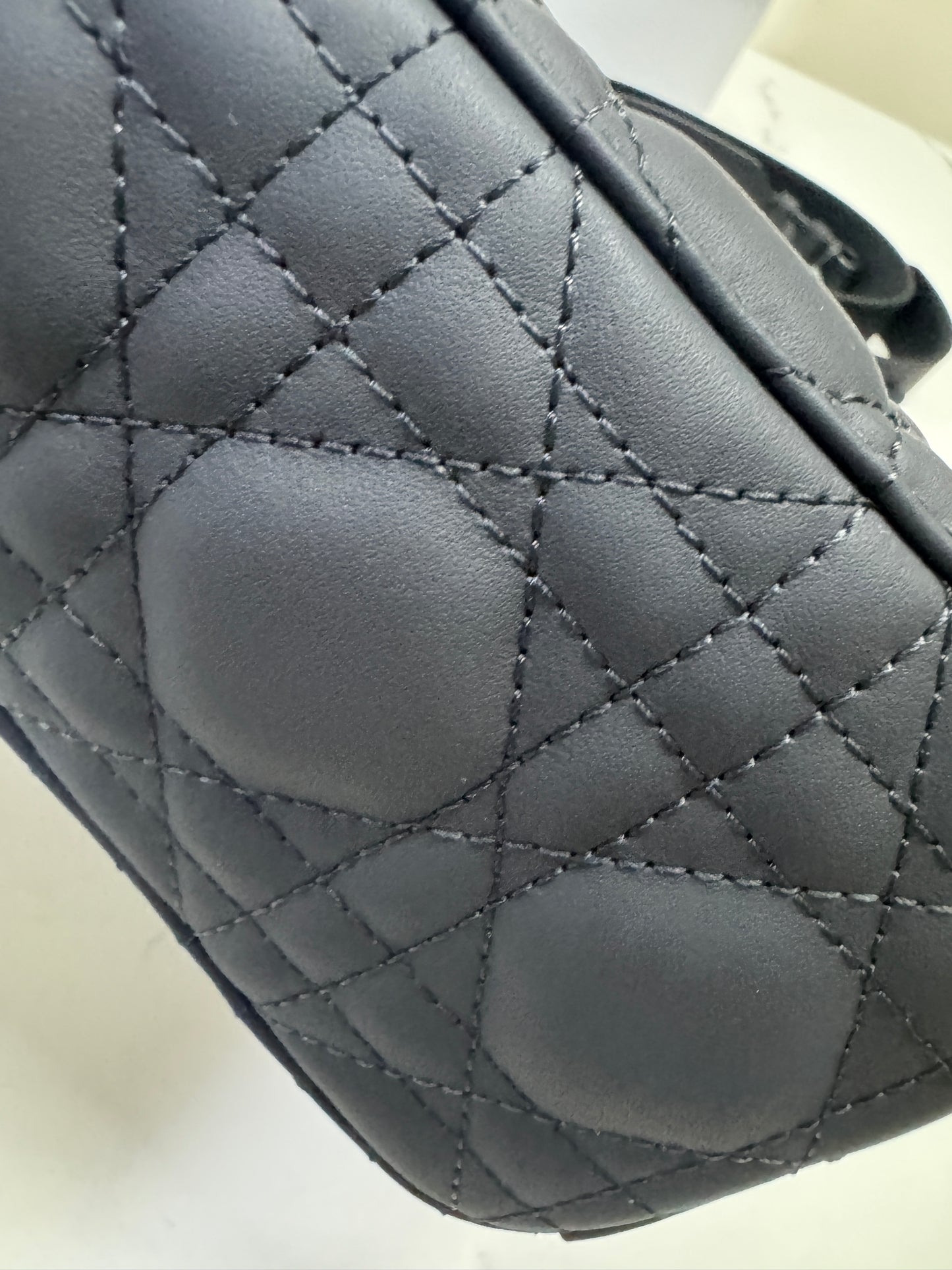 DIOR Lady 4格 磨砂黑 Small