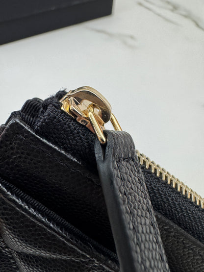 CHANEL L型拉鏈卡包 雕刻菱格扣