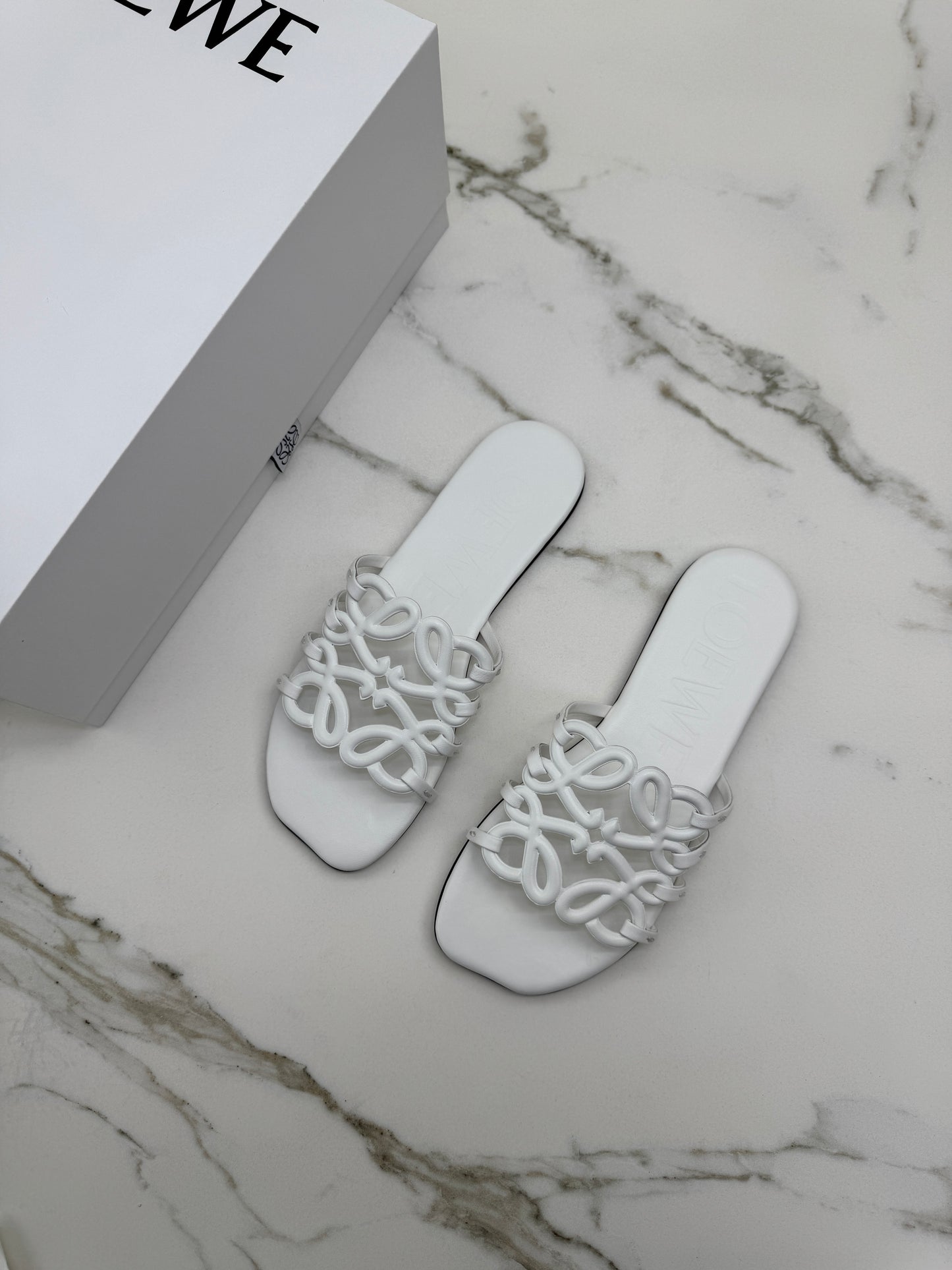 LOEWE Anagram 拖鞋